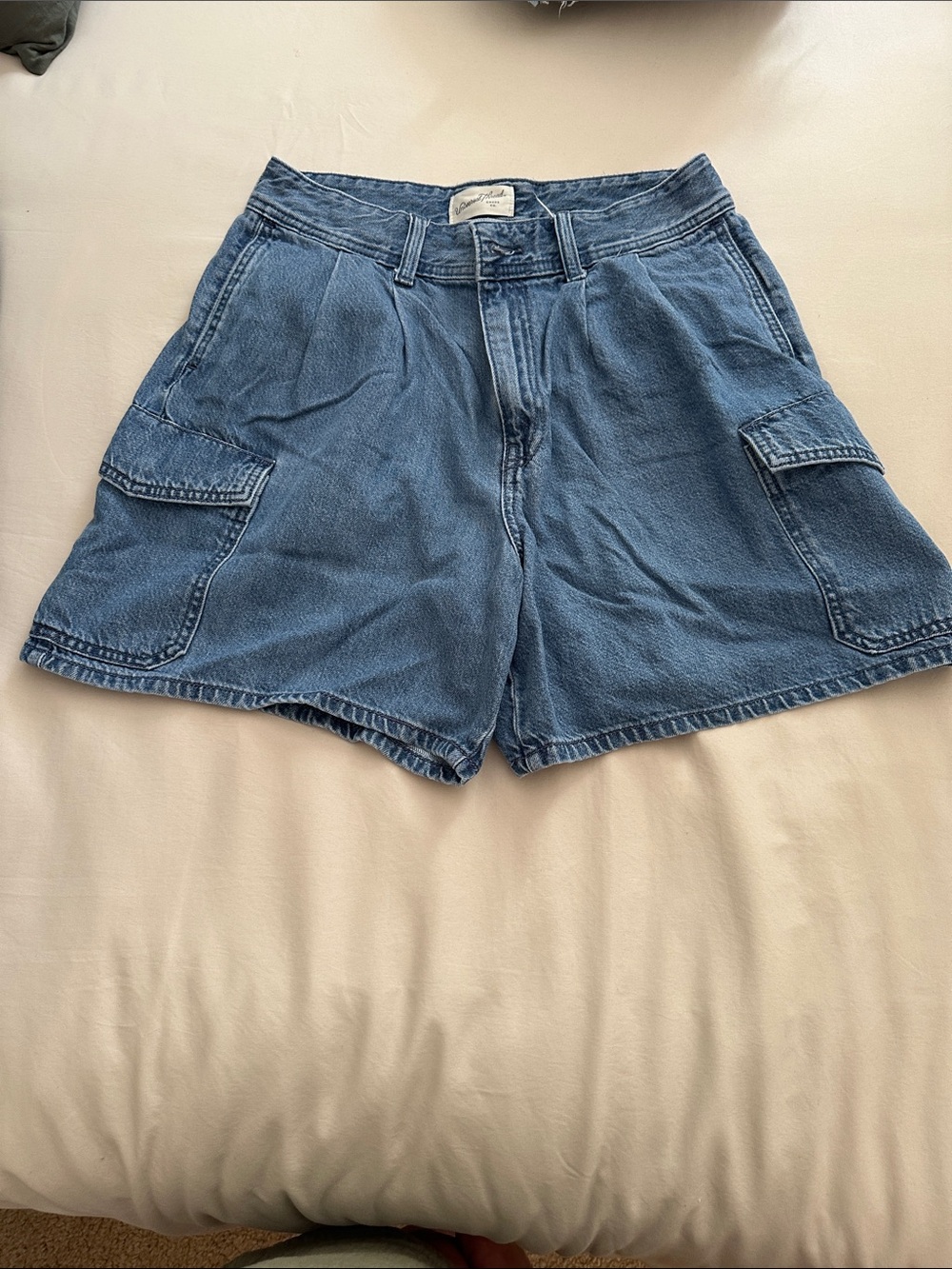 Universal Thread Blue Denim Cargo Shorts - Casual Utility Style